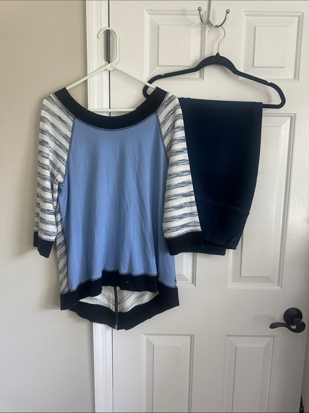 Women’s Blue Stripe Raglan Top and leggings - Casual Layered Look